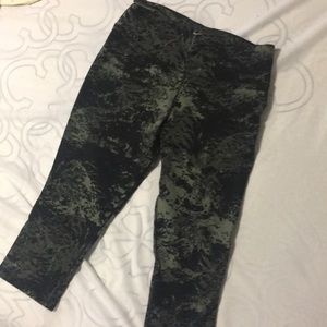 Nike Dri-Fit Yoga Capri Pants Large